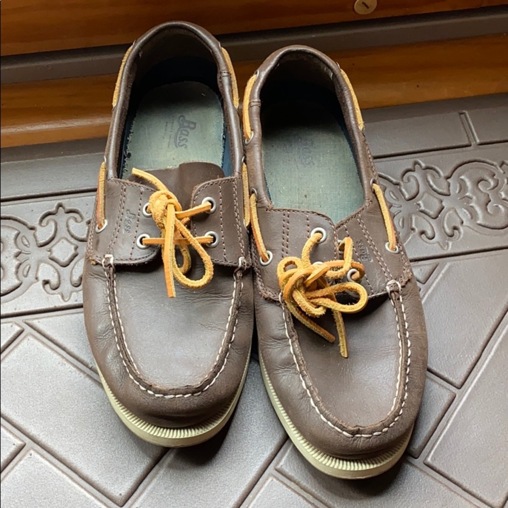 Bass boat shoes
